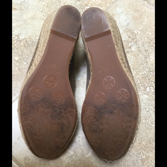 🎉Tory Burch Wedges!!! - Picture 3 of 4